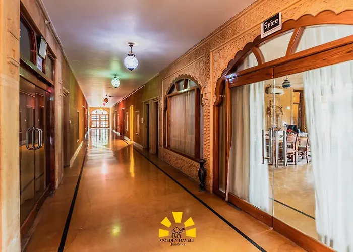 Hotel Golden Haveli